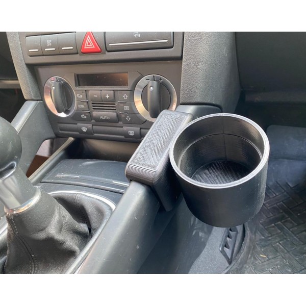 Audi A3 için Bardaklık Audi A3 için Bardaklık