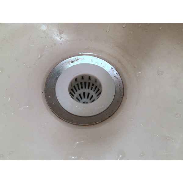 Küçük banyo lavabo gider filtresi Küçük banyo lavabo gider filtresi